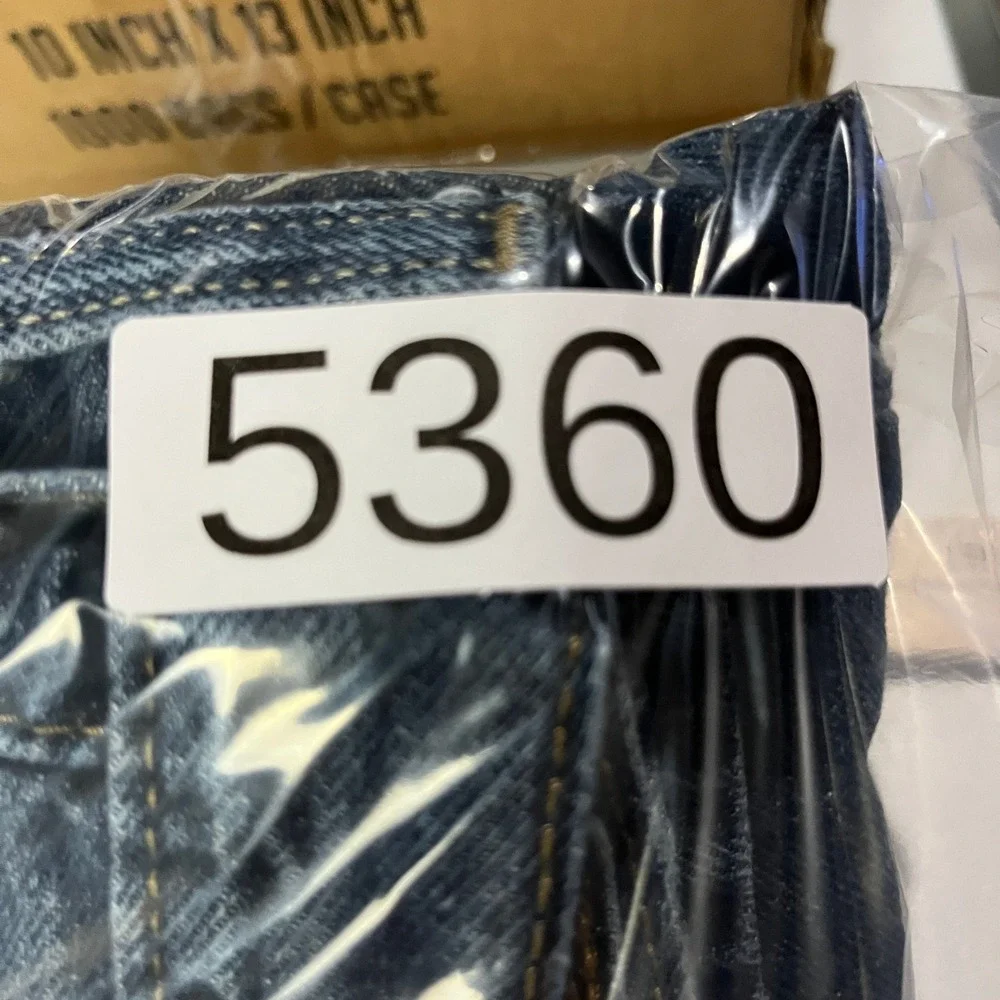 Levi's Jeans Mens 40x32 Blue 514 Straight Fit Dark Wash Denim Pants‎ 00514-4010